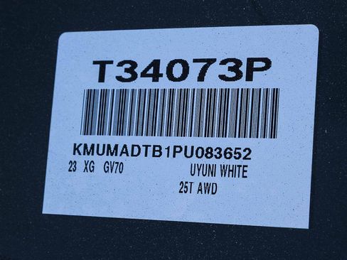 Used 2023 Genesis GV70 2.5T w/ Sport Prestige Package image 28