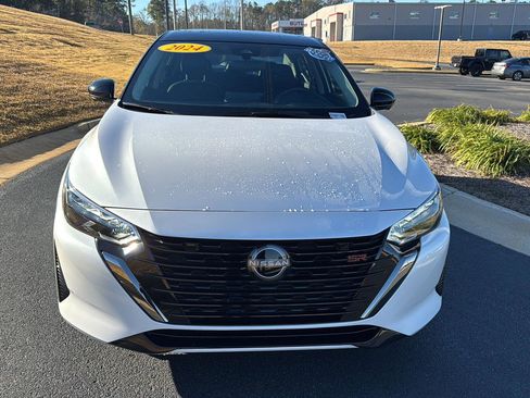 Used 2024 Nissan Sentra SR w/ SR Premium Package image 7