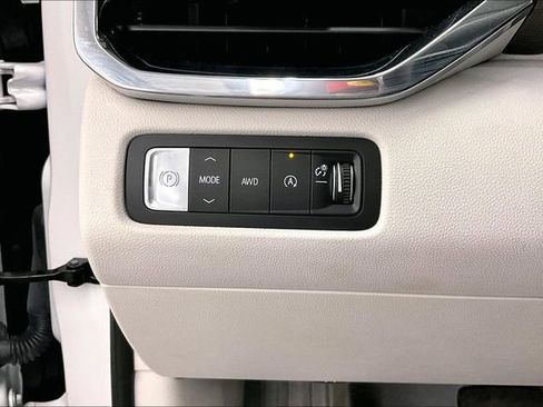 Used 2025 GMC Acadia Denali w/ Super Cruise Package image 38