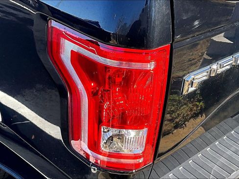 Used 2017 Ford F150 XLT image 16