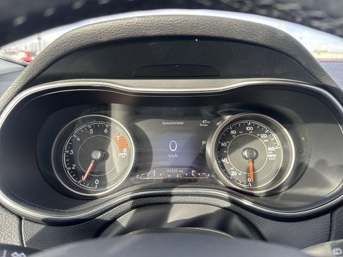 Used 2019 Jeep Cherokee Trailhawk w/ Cold Weather Group image 14