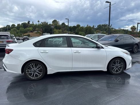 Used 2022 Kia Forte GT-Line w/ GT-Line Premium Package FWD image 4
