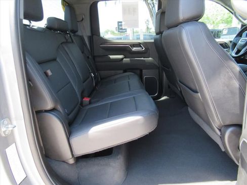 Used 2024 GMC Sierra 1500 SLT RWD image 31
