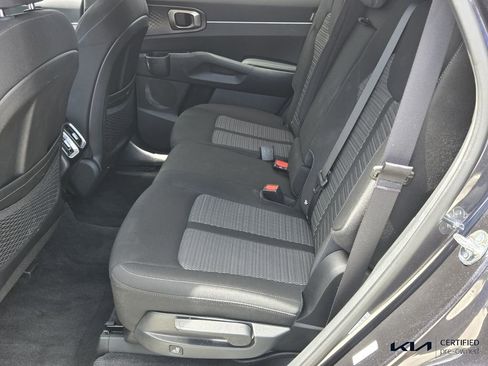 Certified 2025 Kia Sorento LX image 12