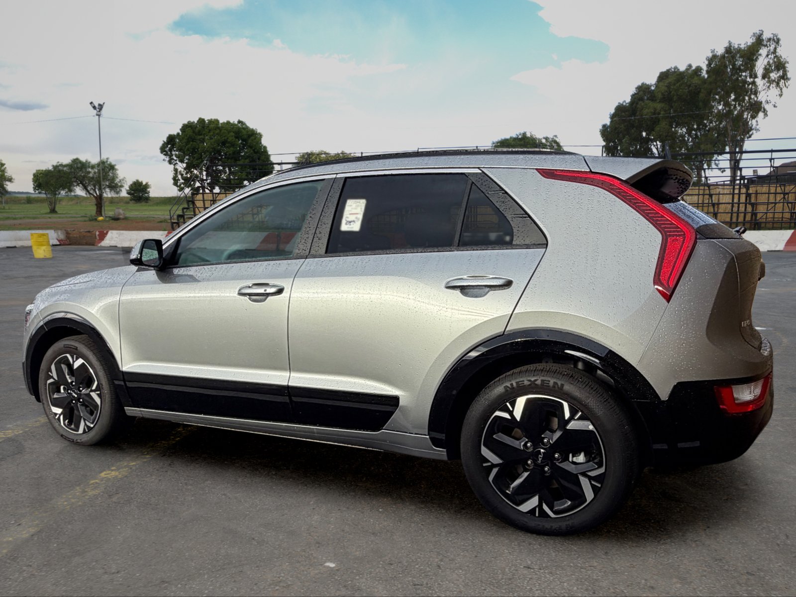 Certified 2023 Kia Niro Wind FWD image 4