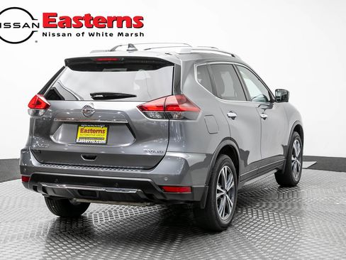 Used 2019 Nissan Rogue SV w/ Sun & Sound Touring Package AWD/4WD image 5