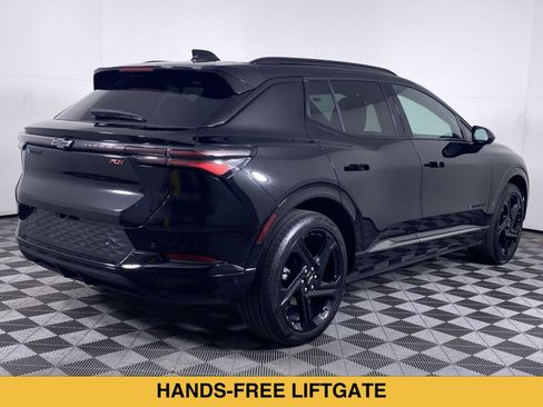 Certified 2024 Chevrolet Equinox EV RS FWD image 18
