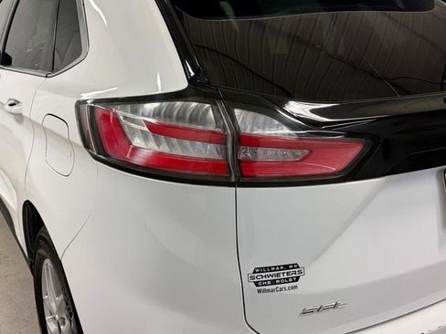 Used 2023 Ford Edge SEL image 9