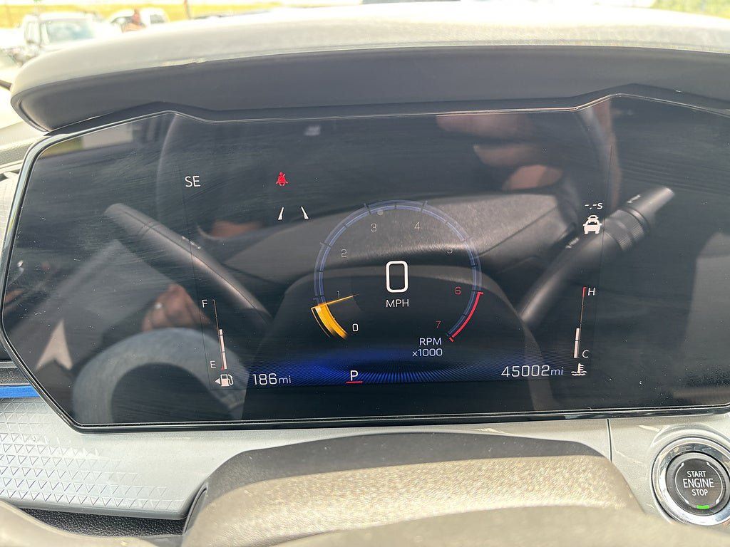 Used 2025 Chevrolet Trax LT FWD image 12