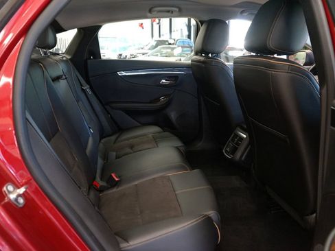 Used 2015 Chevrolet Impala LT FWD image 11
