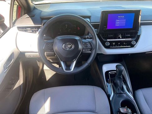 Used 2026 Toyota Corolla SE FWD image 6