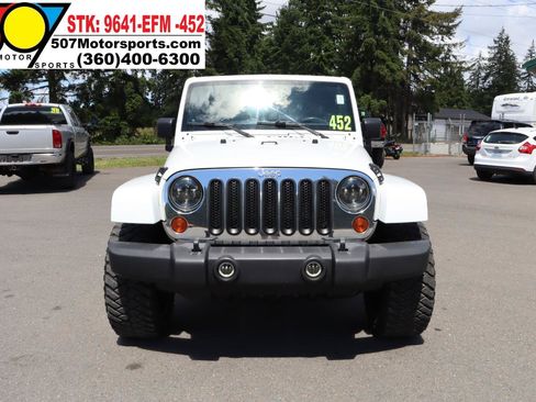 Used 2013 Jeep Wrangler Unlimited Sahara w/ Mopar Chrome Edition Group AWD/4WD image 12