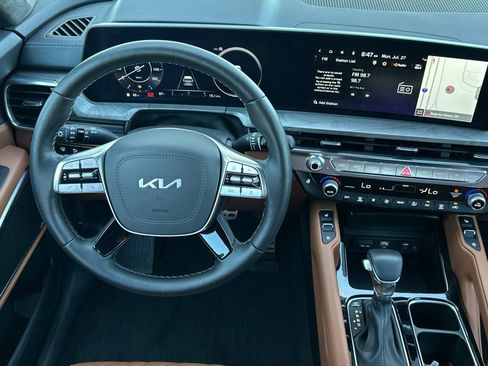 Certified 2025 Kia Telluride SX Prestige X-Line AWD/4WD image 14