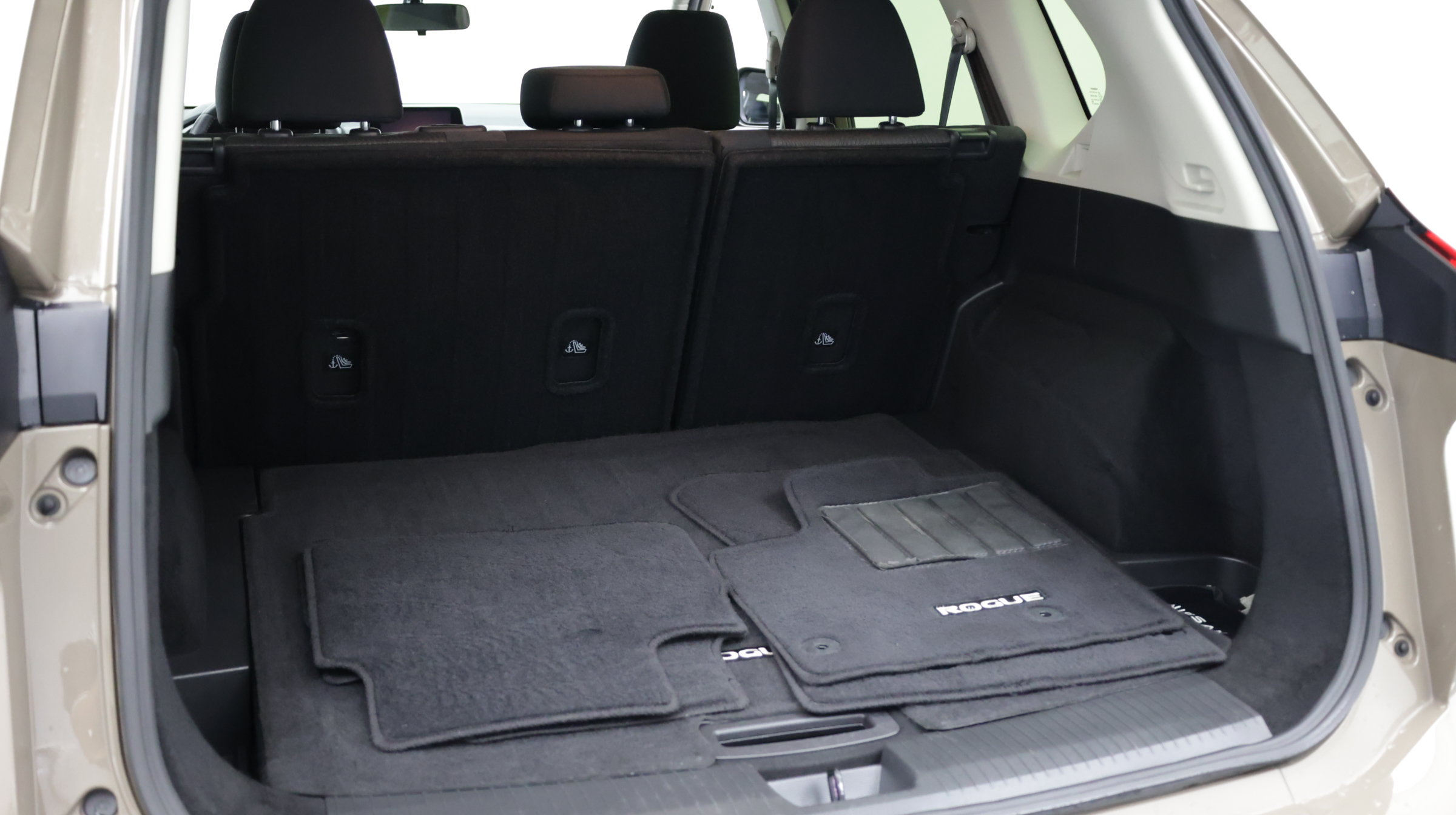 Used 2025 Nissan Rogue SV FWD image 32