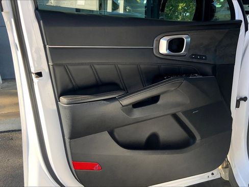 Used 2024 Kia Sorento SX Prestige image 25