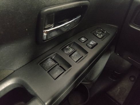 Used 2019 Mitsubishi Outlander Sport LE FWD image 27