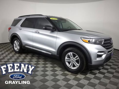 Certified 2020 Ford Explorer XLT w/ Equipment Group 202A AWD/4WD image 1