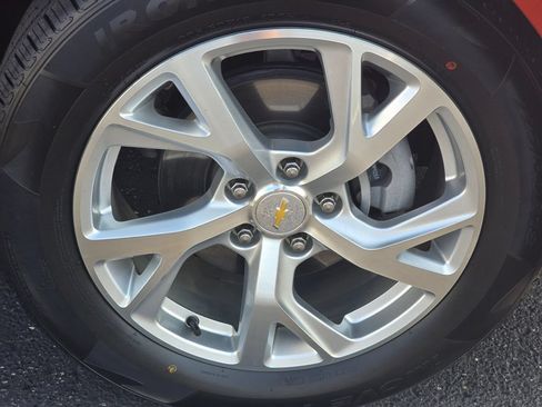 Used 2020 Chevrolet Equinox Premier FWD image 10