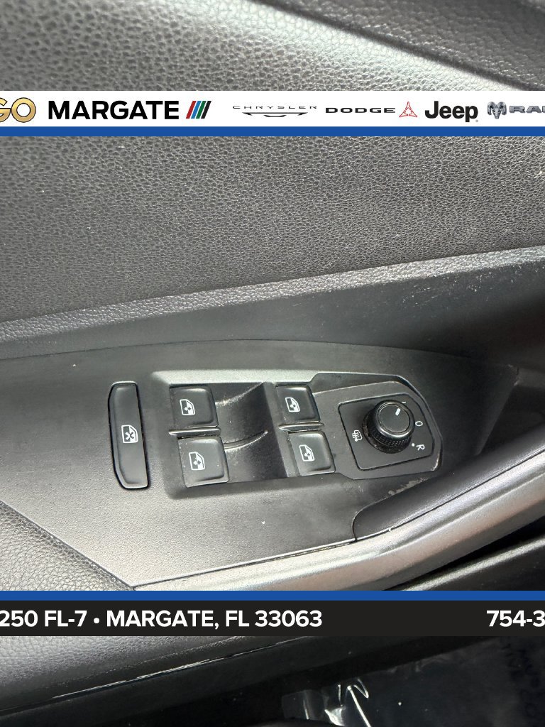 Used 2019 Volkswagen Jetta GLI FWD image 33