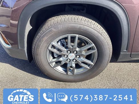 Used 2025 GMC Acadia Elevation image 37