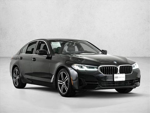 Used 2022 BMW 530i xDrive 530i xDrive w/ Convenience Package image 3