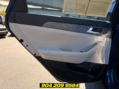 Used 2017 Hyundai Sonata SE FWD image 21