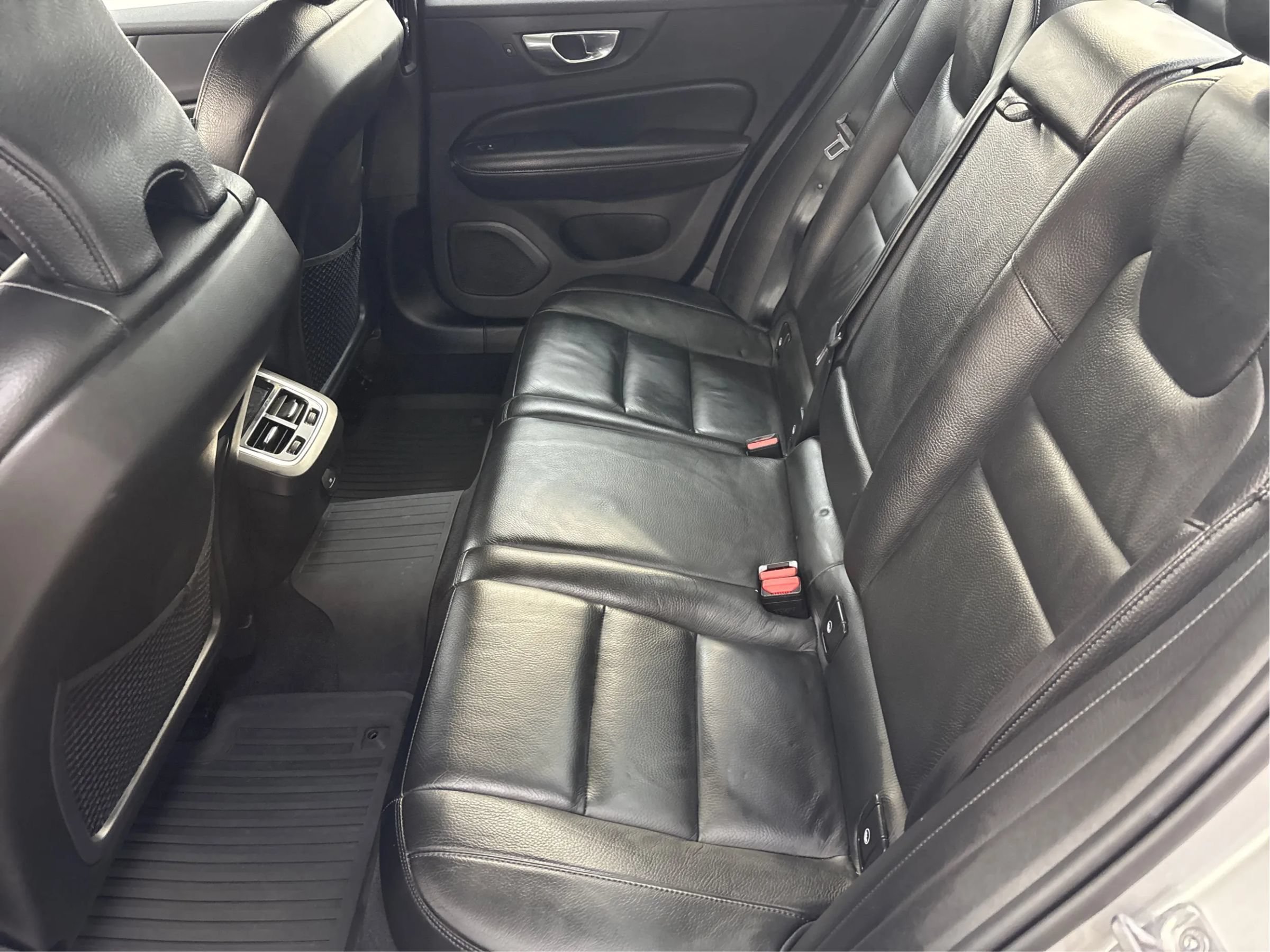Used 2022 Volvo S60 B5 Inscription AWD/4WD image 14