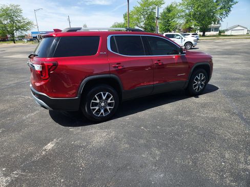 Used 2022 GMC Acadia SLE w/ Driver Convenience Package FWD image 3