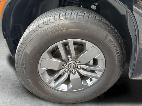 Certified 2025 Nissan Frontier SV RWD image 45