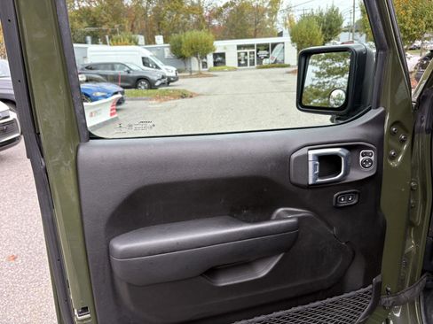 Used 2021 Jeep Wrangler Willys image 9