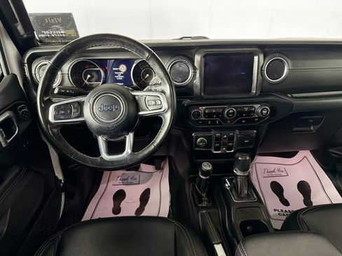 Used 2021 Jeep Wrangler Unlimited Sahara w/ Uconnect 4C Nav & Sound Group AWD/4WD image 22