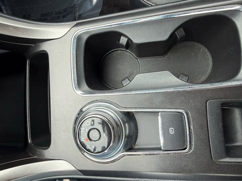 Used 2017 Ford Fusion SE w/ Fusion SE Technology Package image 22