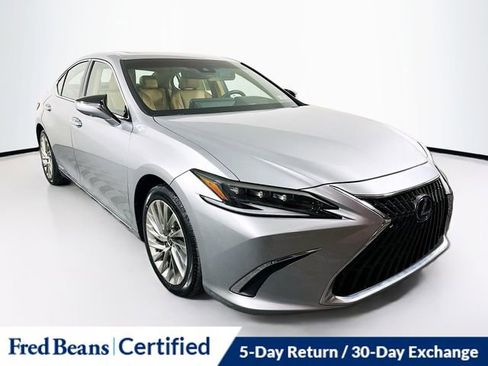 Used 2022 Lexus ES 300h Ultra Luxury image 1
