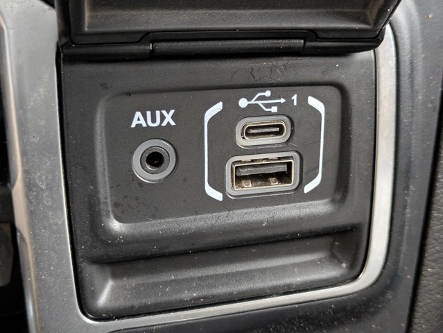 Used 2019 Jeep Wrangler Unlimited Sahara AWD/4WD image 21