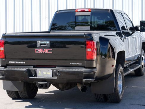 Used 2018 GMC Sierra 3500 Denali image 49