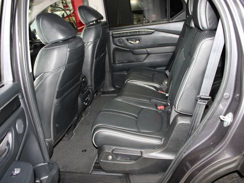 Used 2023 Honda Pilot Elite image 11