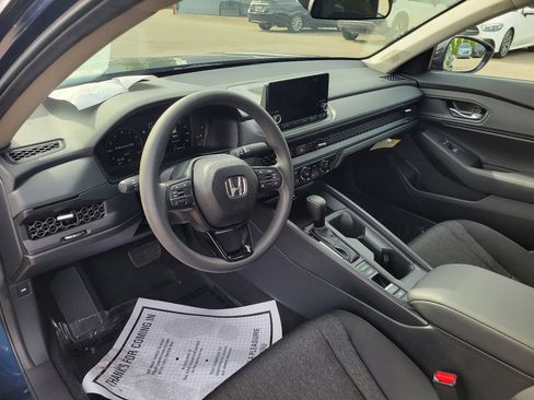 Certified 2025 Honda Accord SE image 17