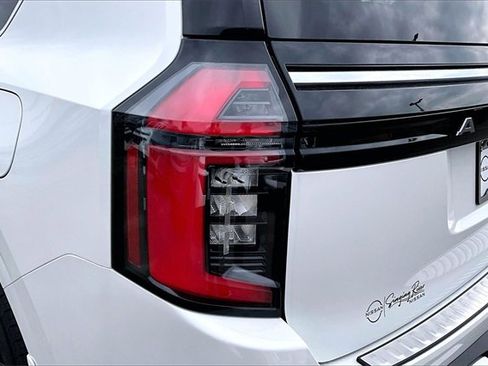 New 2026 Nissan Armada Platinum image 14