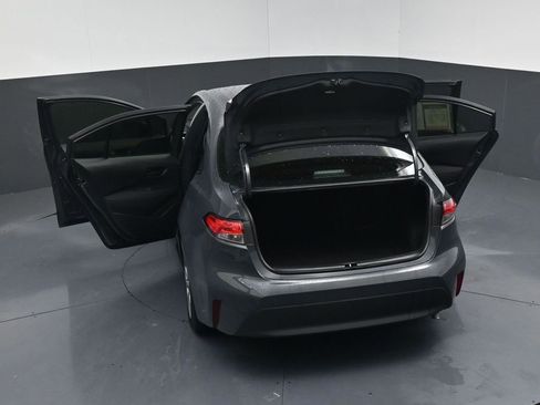 Used 2023 Toyota Corolla LE image 20