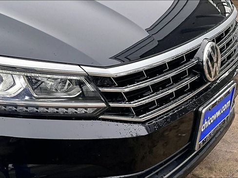 Used 2018 Volkswagen Passat 2.0T SE image 28