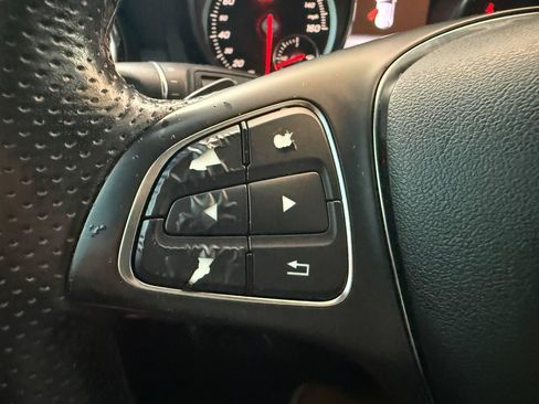 Used 2019 Mercedes-Benz GLA 250 image 42