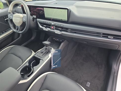 New 2026 Kia K4 GT-Line image 11