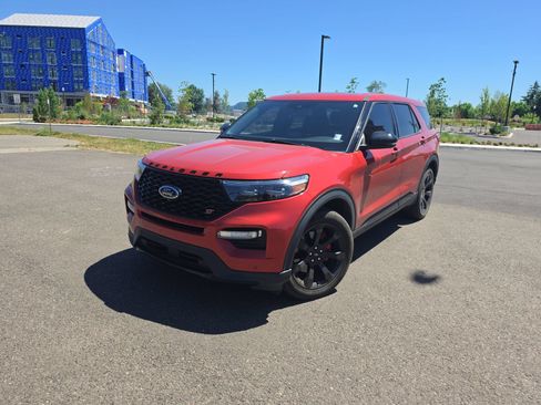 Used 2022 Ford Explorer ST w/ ST Street Pack AWD/4WD image 8