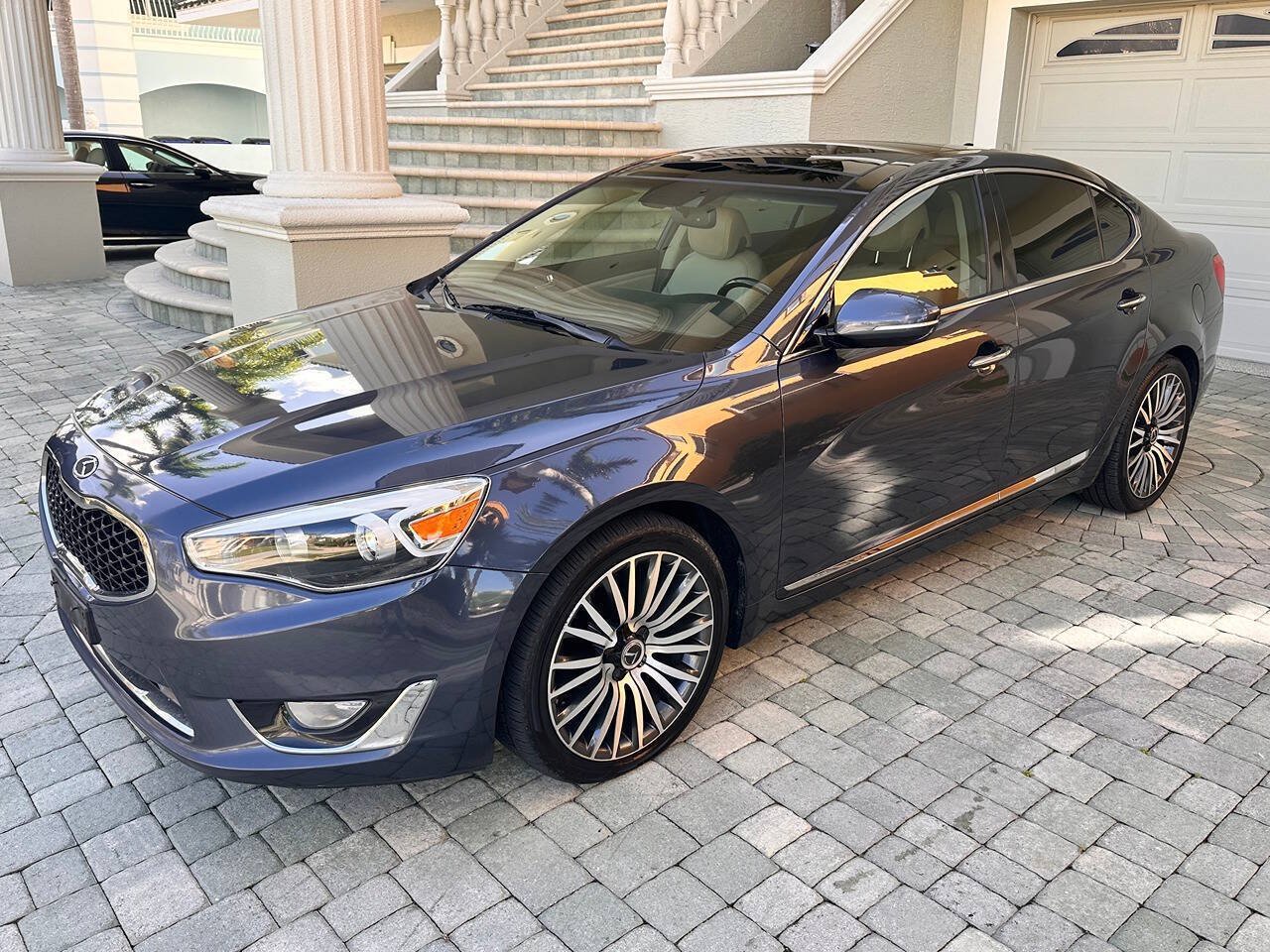 Used 2014 Kia Cadenza Premium w/ Technology Package FWD image 28