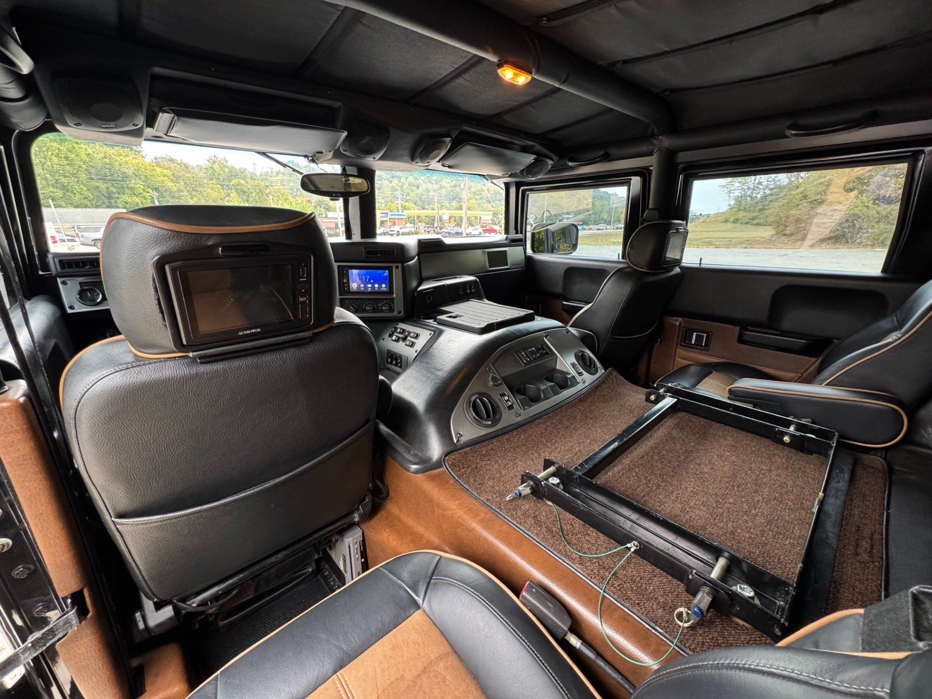 Used 2004 HUMMER H1 4-Door Open Top AWD/4WD image 41