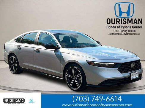 Used 2023 Honda Accord Sport image 1