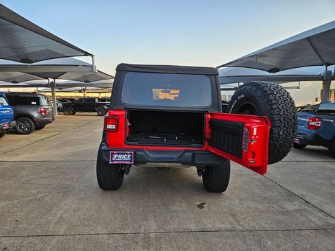 Used 2022 Jeep Wrangler Unlimited Sport AWD/4WD image 8
