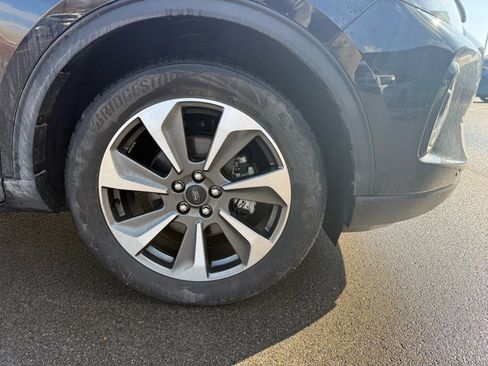 Used 2023 Ford Escape Platinum image 4