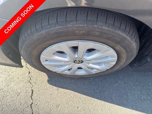 Used 2022 Toyota Prius LE FWD image 16