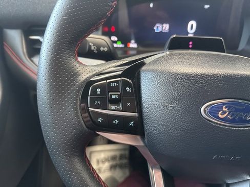 Used 2025 Ford Explorer ST-Line w/ ST-Line Street Pack image 34